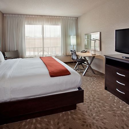 Holiday Inn Express Hotel And Suites Saint Robert By Ihg Esterno foto