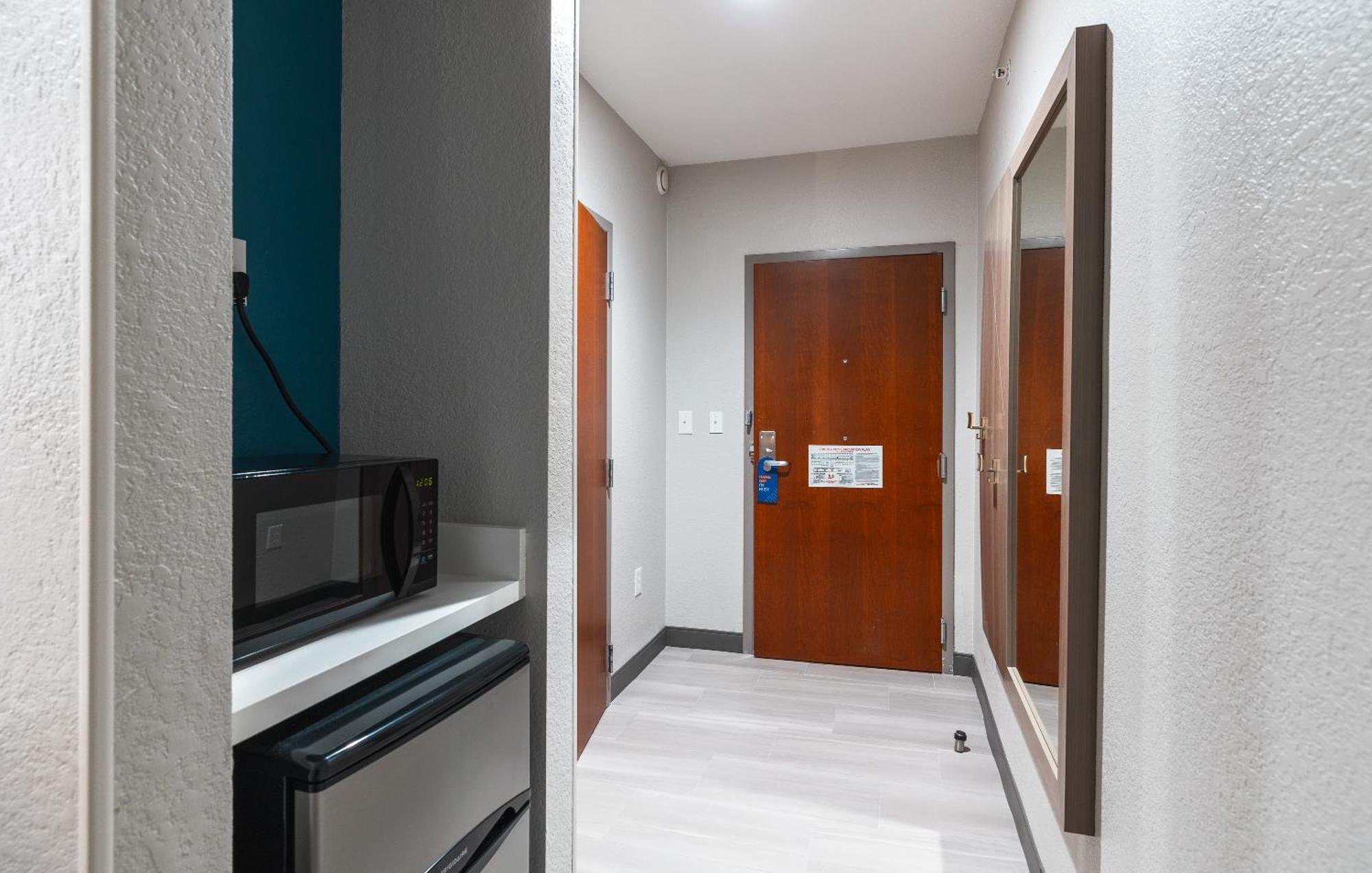 Holiday Inn Express Hotel And Suites Saint Robert By Ihg Esterno foto