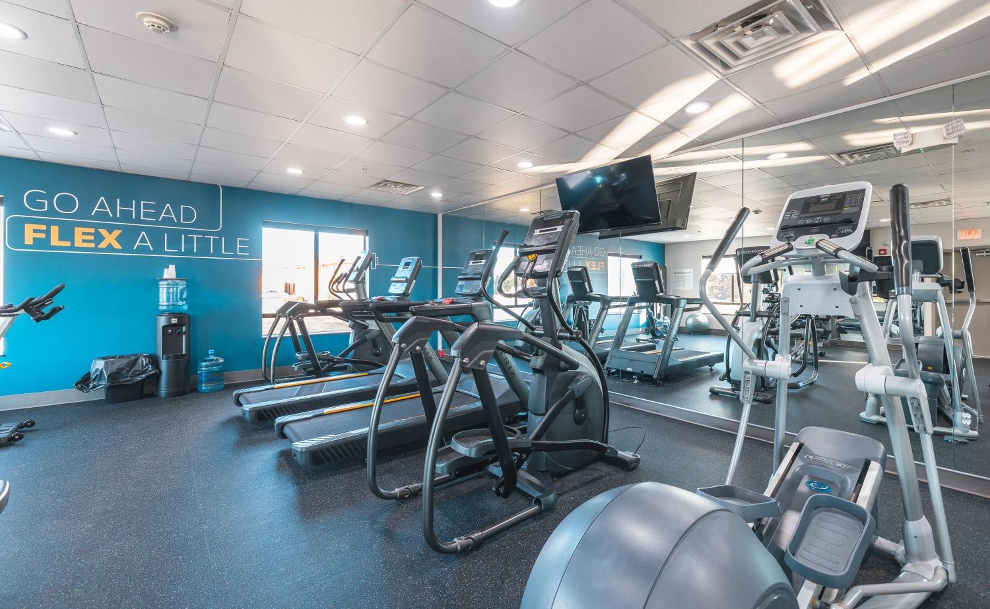 Holiday Inn Express Hotel And Suites Saint Robert By Ihg Esterno foto