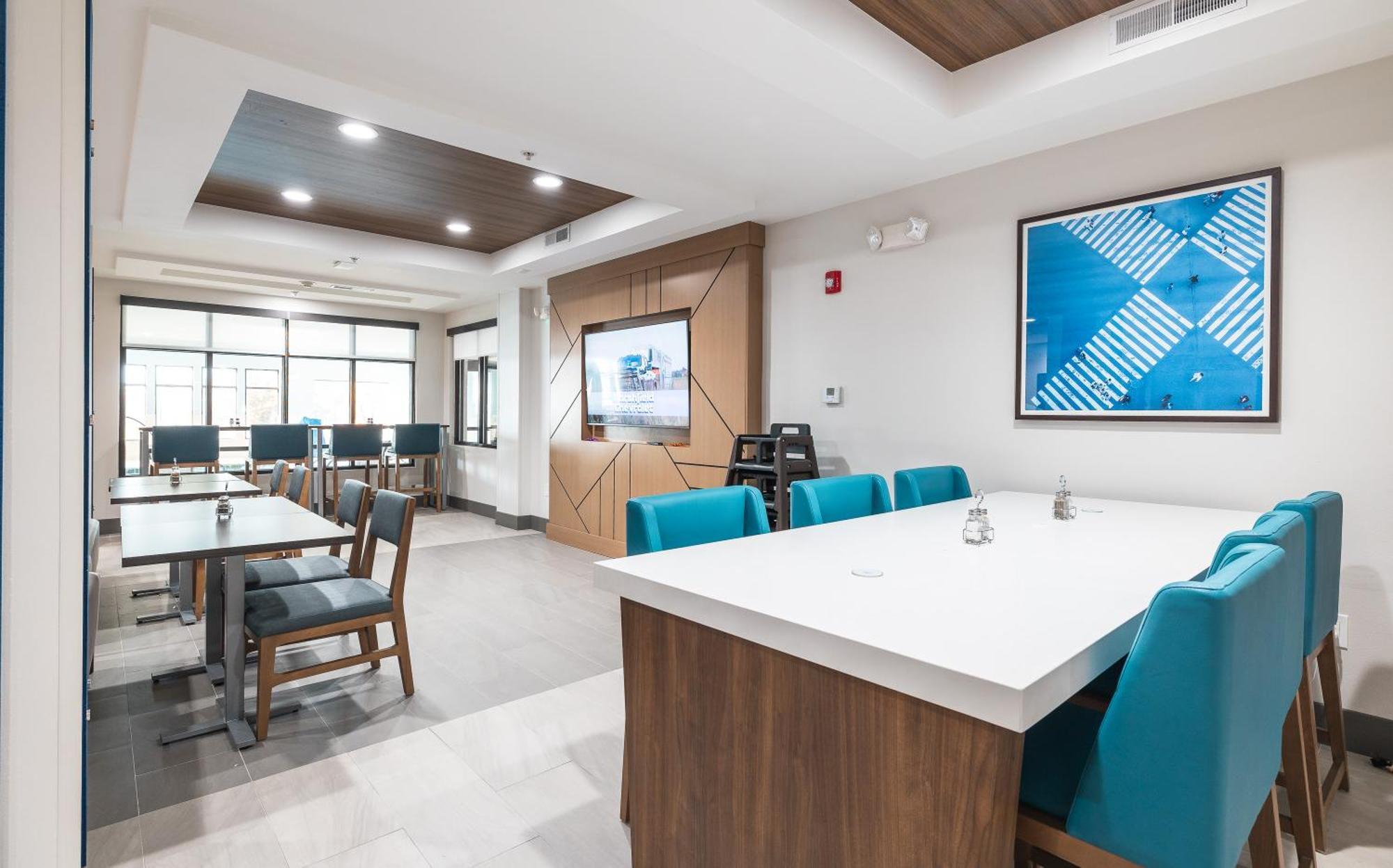 Holiday Inn Express Hotel And Suites Saint Robert By Ihg Esterno foto