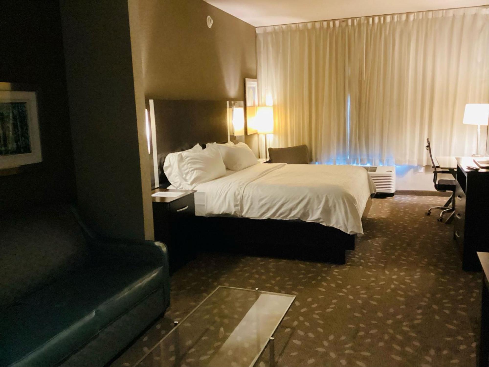 Holiday Inn Express Hotel And Suites Saint Robert By Ihg Esterno foto