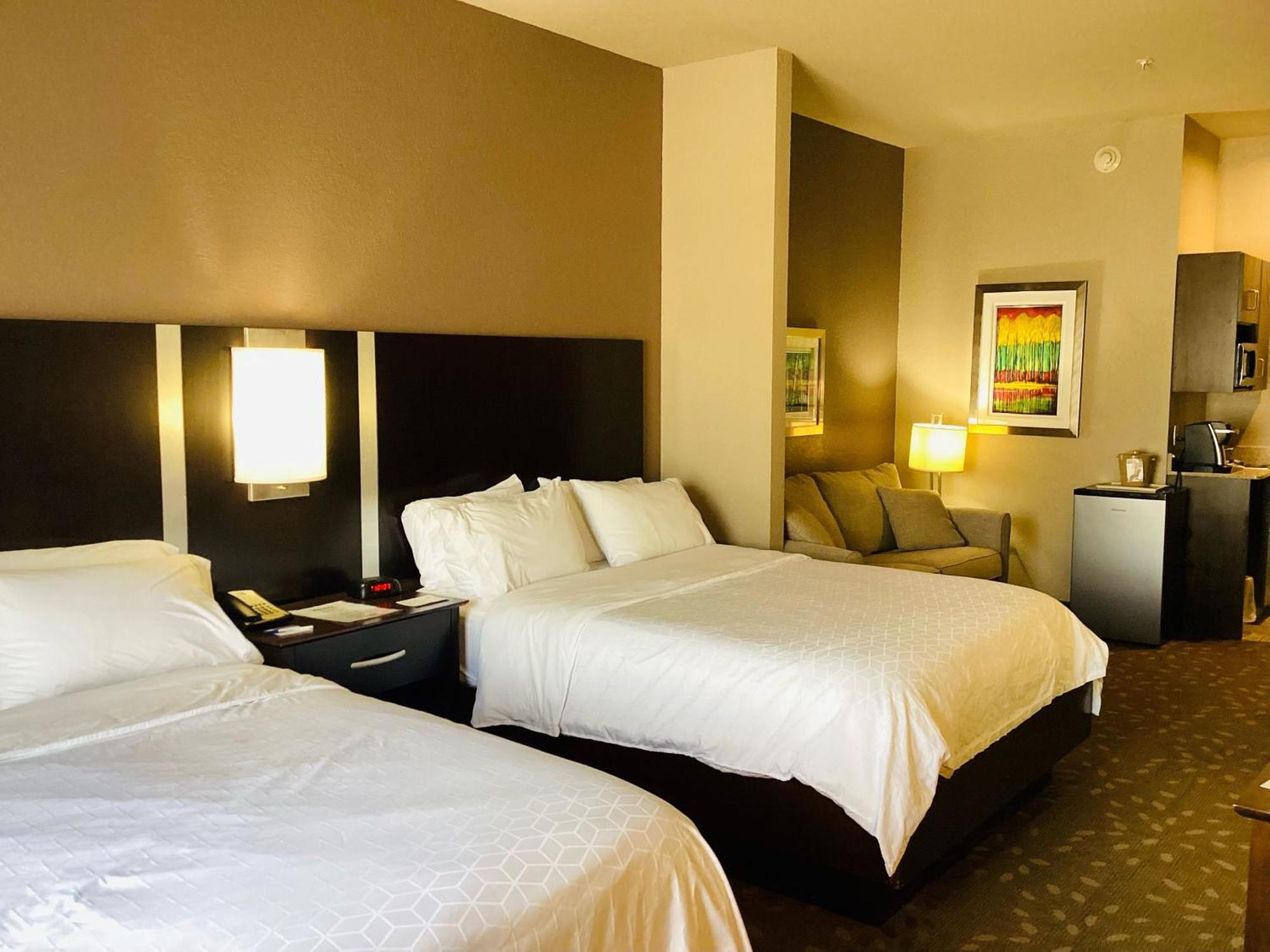 Holiday Inn Express Hotel And Suites Saint Robert By Ihg Esterno foto