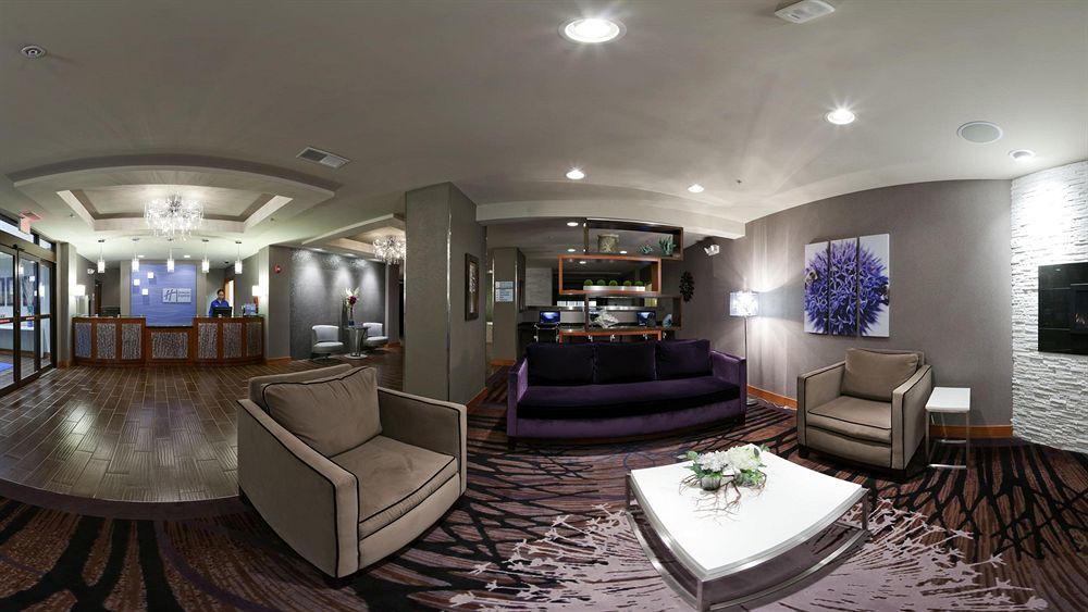 Holiday Inn Express Hotel And Suites Saint Robert By Ihg Esterno foto